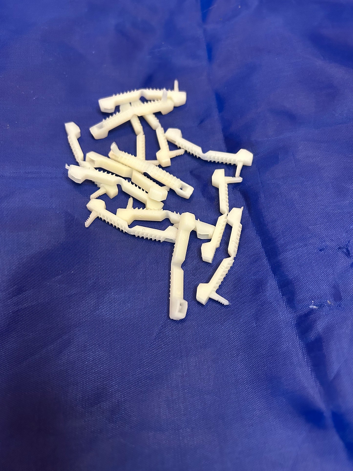 STRESS SAVER  CLIPS, 100 Pack